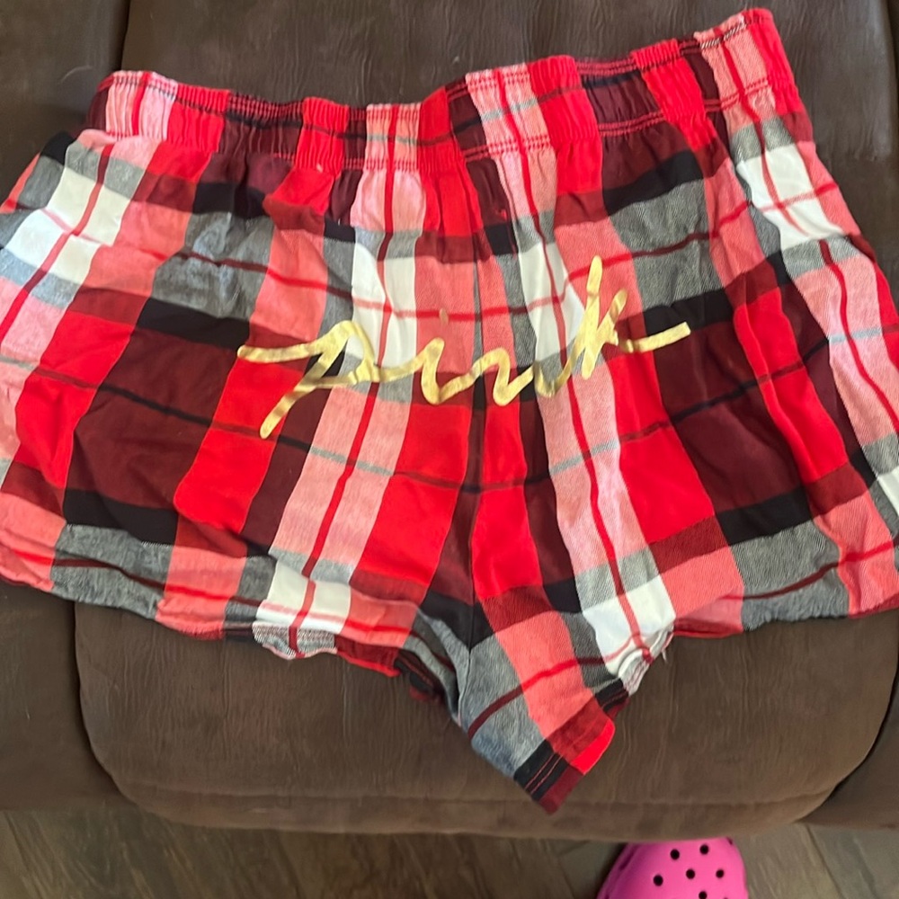 Xs VS pink boxers
